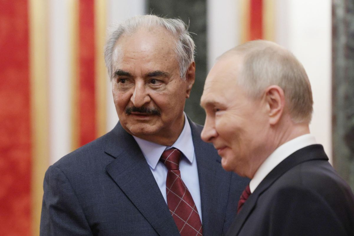 Khalifa Haftar e Vladimir Putin