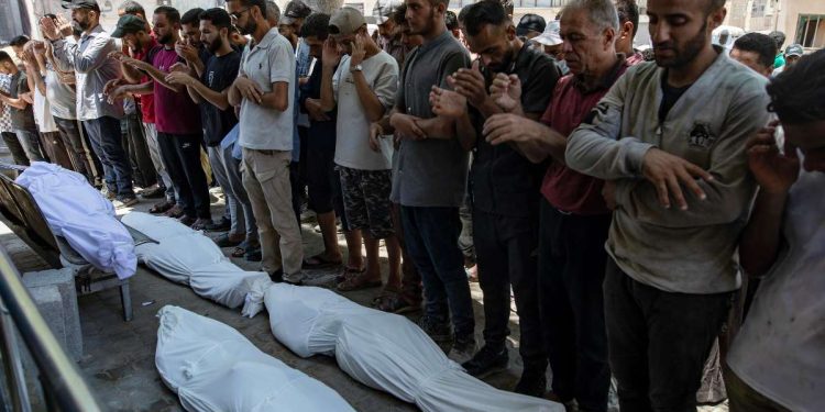 Bombe sugli aiuti a Gaza