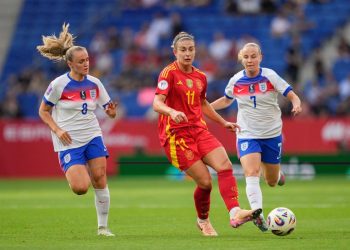 Alexia Putellas in azione in Spagna Inghilterra donne (Foto ANSA)