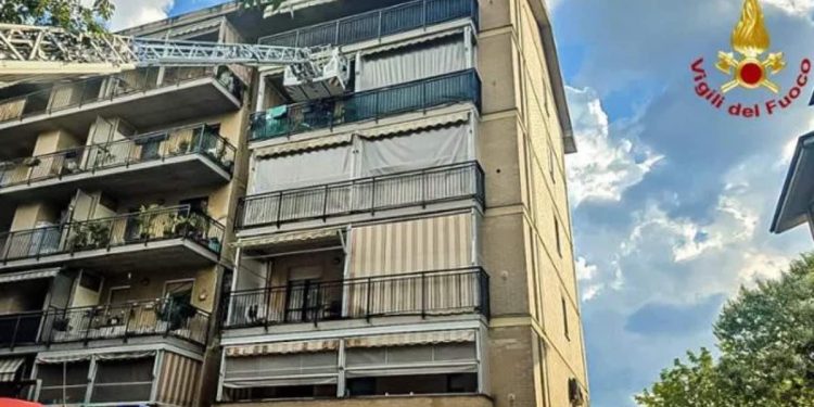 Esplosione a Collegno (Foto Vigili del Fuoco)