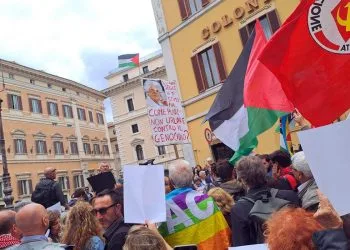 Una manifestazione della Sinistra Italiana (Foto: ANSA)