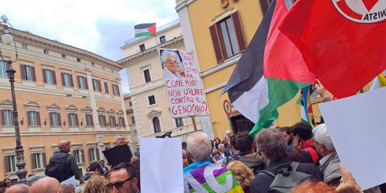 Una manifestazione della Sinistra Italiana (Foto: ANSA)