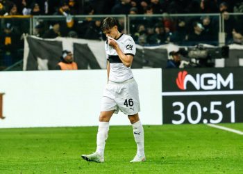 Giovanni Leoni durante una partita col Parma (Foto Ansa)