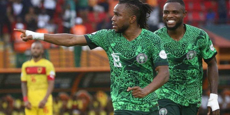 Lookman esulta dopo un gol segnato con la Nigeria (Foto Ansa)