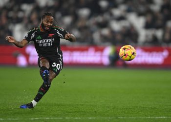 Raheem Sterling va al tiro in azione con l'Arsenal (Foto Ansa)