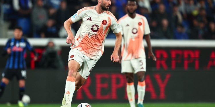 Bryan Cristante della Roma in azione (Foto Ansa)