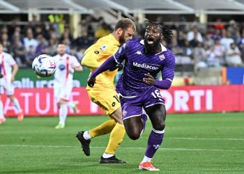 Nzola della Fiorentina in azione contro il Monza (Foto Ansa)