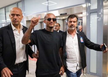 L'arrivo di Wesley, prossimo giocatore della Roma (Foto Ansa)