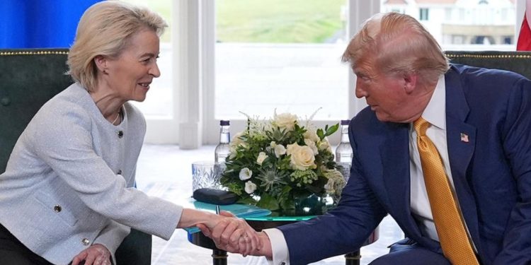 Von der Leyen con Trump