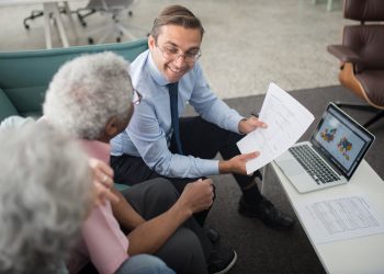 Consulente con pensionati
