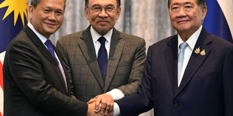 Thailandia e Cambogia hanno raggiunto un cessare il fuoco (Foto: ANSA-EPA/MOHD RASFAN)