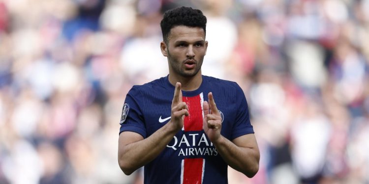 Goncalo Ramos esulta dopo un gol segnato per il PSG (Foto Ansa)