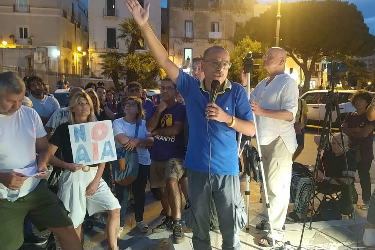 Contestazioni al sindaco di Taranto