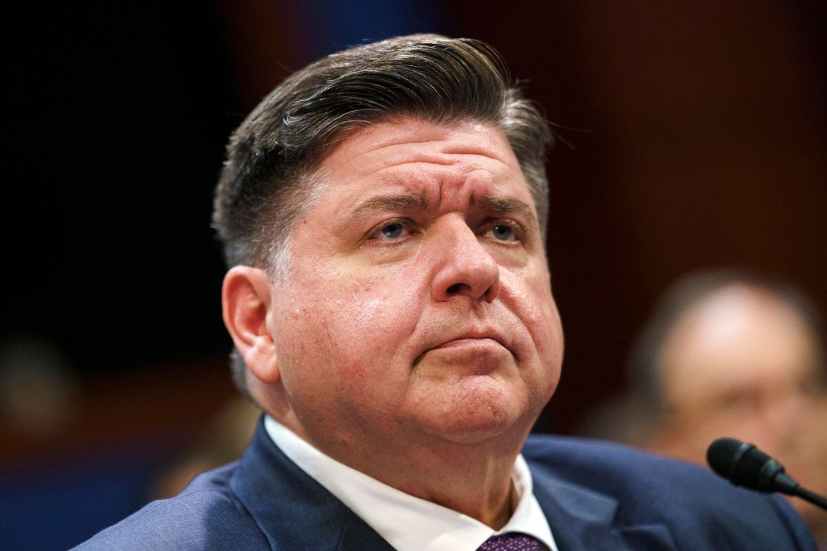 Il governatore dell'Illinois Jay Robert Pritzker
