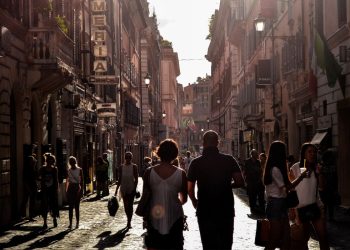 Persone (Foto: Pixabay)