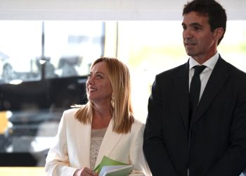 Meloni con Acquaroli nelle Marche