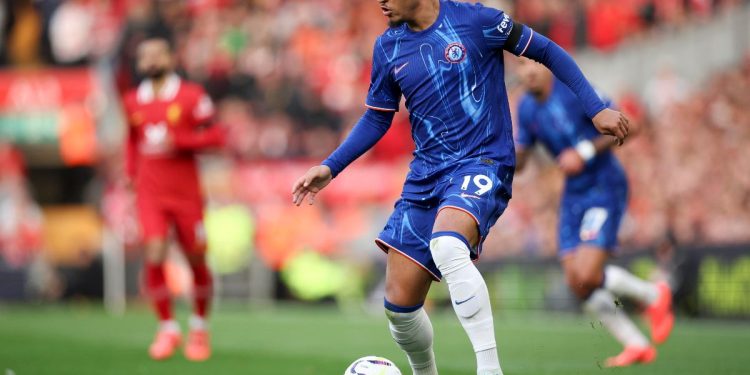 Jadon Sancho in azione col Chelsea contro il Liverpool (Foto Ansa)