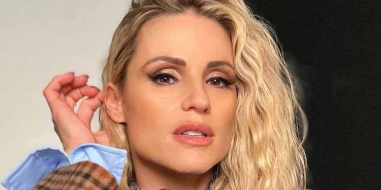 michelle hunziker io canto family giuria