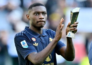 Randal Kolo Muani premiato al termine di Juventus-Empoli (Foto Ansa)