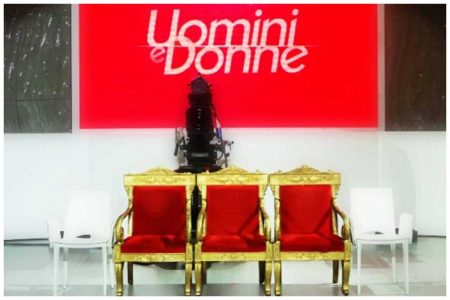 uomini e donne corteggiatrice cambia vita