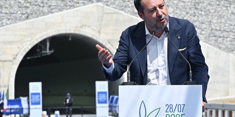 Matteo Salvini ministro dei trasporti durante l' inaugurazione seconda canna del traforo del Ferejus, Torino , 28 luglio 2025 ANSA/ALESSANDRO DI MARCO ALESSANDRO_DI_MARCO