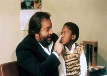 Piedone l'africano, il film nel pomeriggio di Rete 4 (Foto Web)
