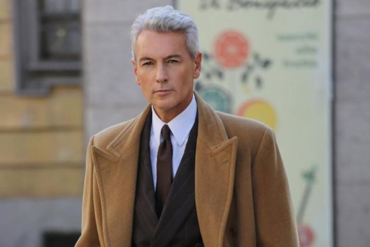 roberto farnesi chi è