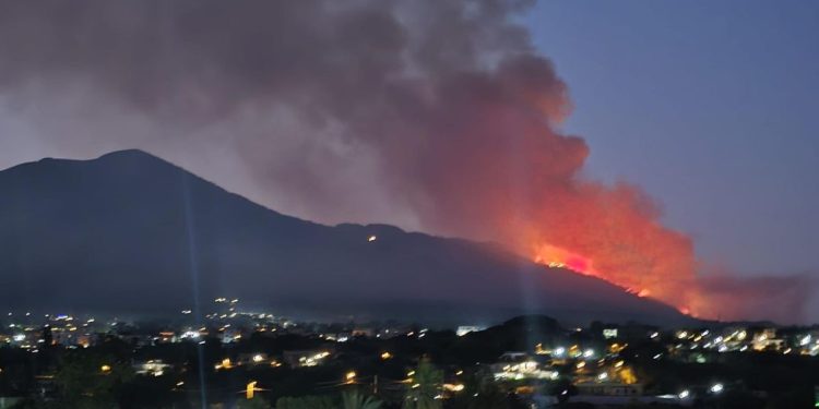 L'incendio sul Vesuvio