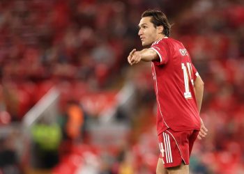 Federico Chiesa in amichevole col Liverpool (Foto Ansa)