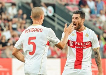 Leo Ostigard e Stefano Sabelli in amichevole con il Genoa (da facebook.com/genoaCFCofficial)