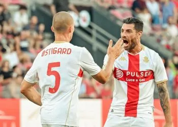 Leo Ostigard e Stefano Sabelli in amichevole con il Genoa (da facebook.com/genoaCFCofficial)