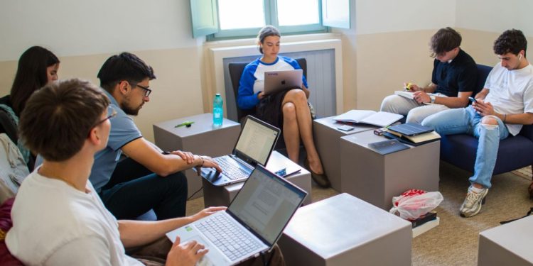 Studenti universitari (Ansa)