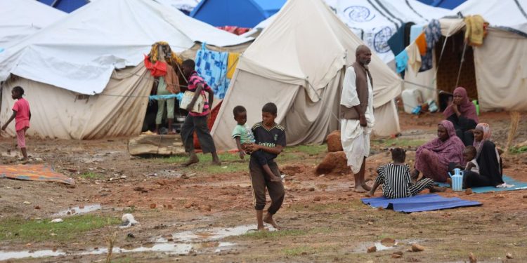 Campo profughi in Sudan (Foto: ANSA-EPA/STR)