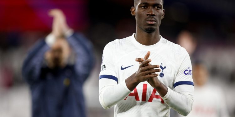 Yves Bissouma con la maglia del Tottenham Hotspur (Foto Ansa)