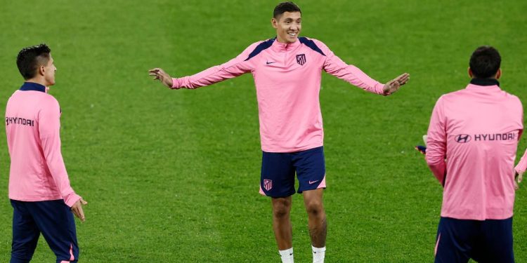 Nahuel Molina in allenamento con l'Atletico Madrid (Foto Ansa)