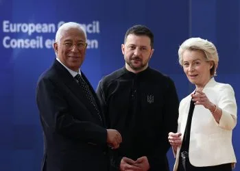 António Costa, presidente del Consiglio Ue, Volodymyr Zelensky, presidente dell'Ucraina, Ursula von der Leyen, presidente della Commissione Ue (Ansa)
