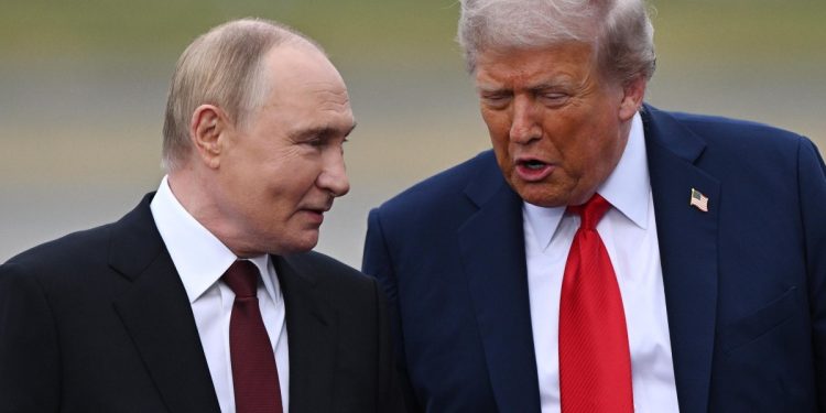vladimir Putin e Donald Trump al summit di Anchorage, Alaska, USA (Ansa)