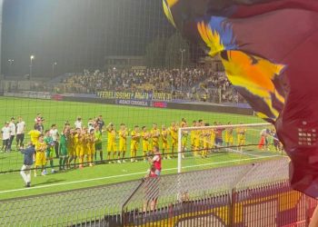 L'Audace Cerignola esulta con i suoi tifosi (da Facebook)