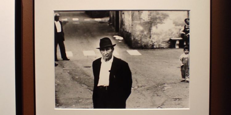 Una fotografia di Mario Giacomelli (foto Roberto Longo)