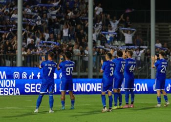 L'Union Brescia saluta i suoi tifosi (da facebook.com/UnionBresciaOfficial)