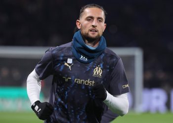 Adrien Rabiot si riscalda con il Marsiglia (Foto ANSA)