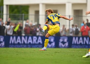 Daniel Mikolajewski in un'amichevole con il Parma (da facebook.com/parmacalcio1913)
