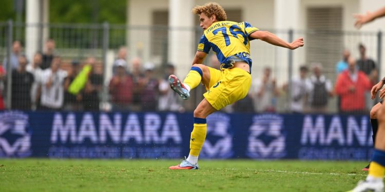 Daniel Mikolajewski in un'amichevole con il Parma (da facebook.com/parmacalcio1913)
