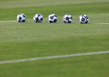 Palloni da calcio (Foto ANSA)