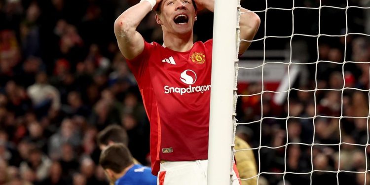 La disperazione di Rasmus Hojlund con il Manchester United (Foto ANSA)