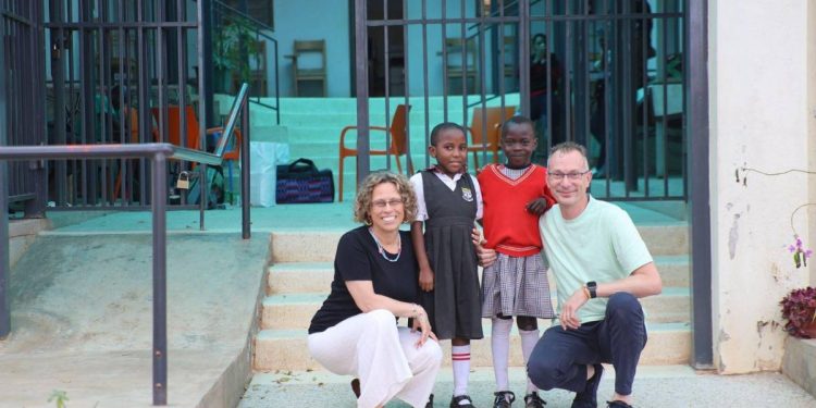 Riccardo Pase e Dania Perego con le bambine