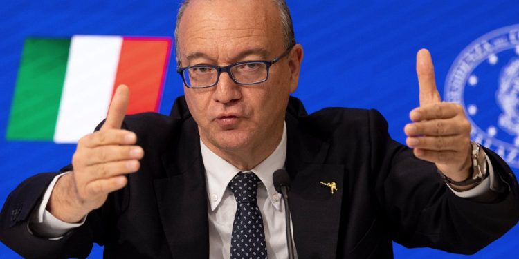 Giuseppe Valditara, ministro dell'istruzione e del Merito (Ansa)