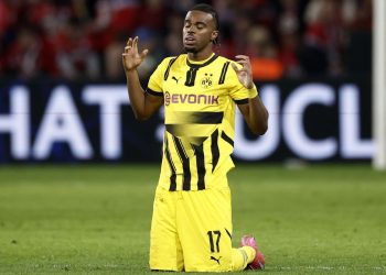 Carney Chukwuemeka con il Borussia Dortmund (Foto ANSA)