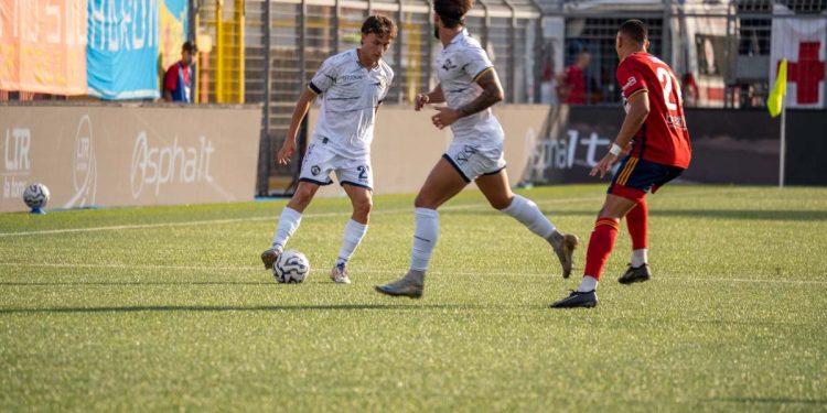 La Cavese in campo in Coppa Italia (da facebook.com/Cavese1919OfficialPage)