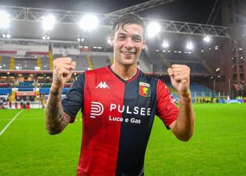 Alessandro Vogliacco con la maglia del Genoa